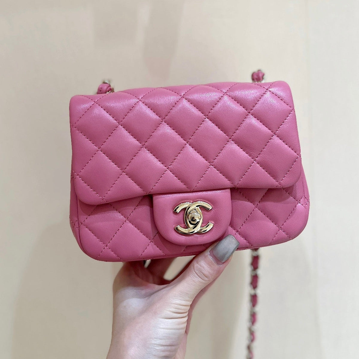 CHANEL 25S FLAP BAG 17 CM IN PINK LAMBSKIN WITH GOLD HARDWARE