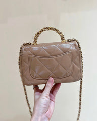 FLAP BAG WITH TOP HANDLE 19 IN BROWN LAMBSKIN GOLD HARDWARE