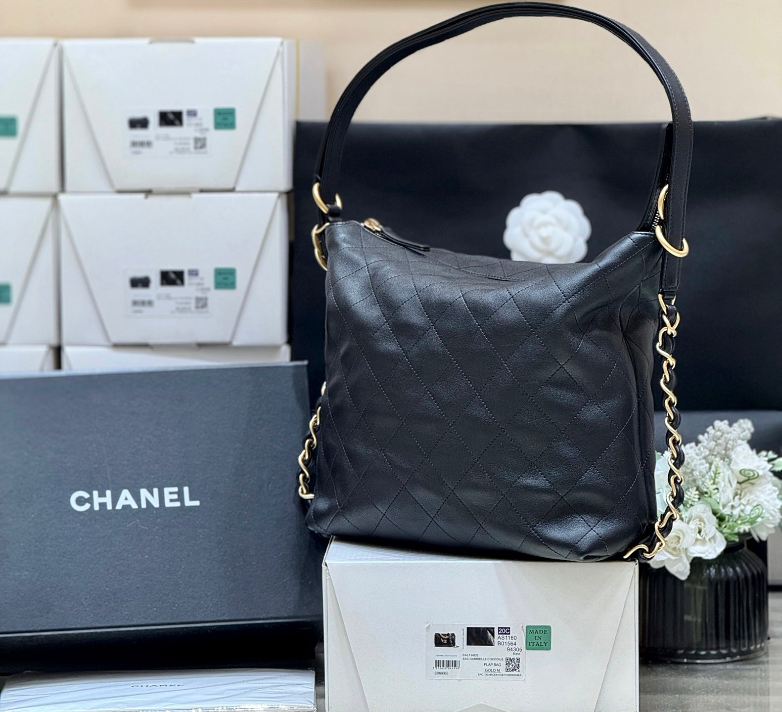 CHANEL 25S LARGE MAXIUM OLD HOBO BAG 34 IN BLACK CALFSKIN