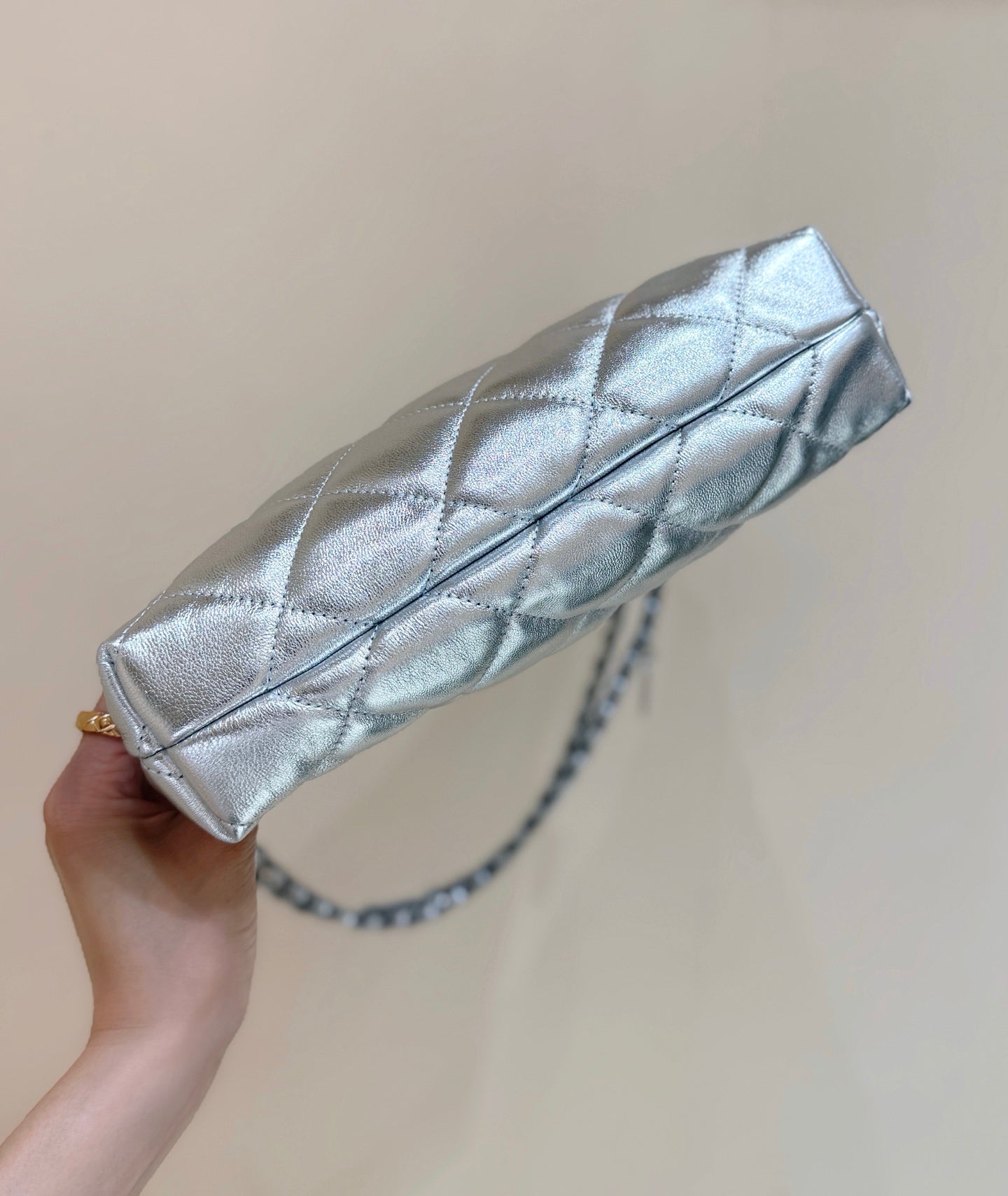 CHANEL 25S HOBO BAG KABELKA 26 IN SILVER CALFSKIN