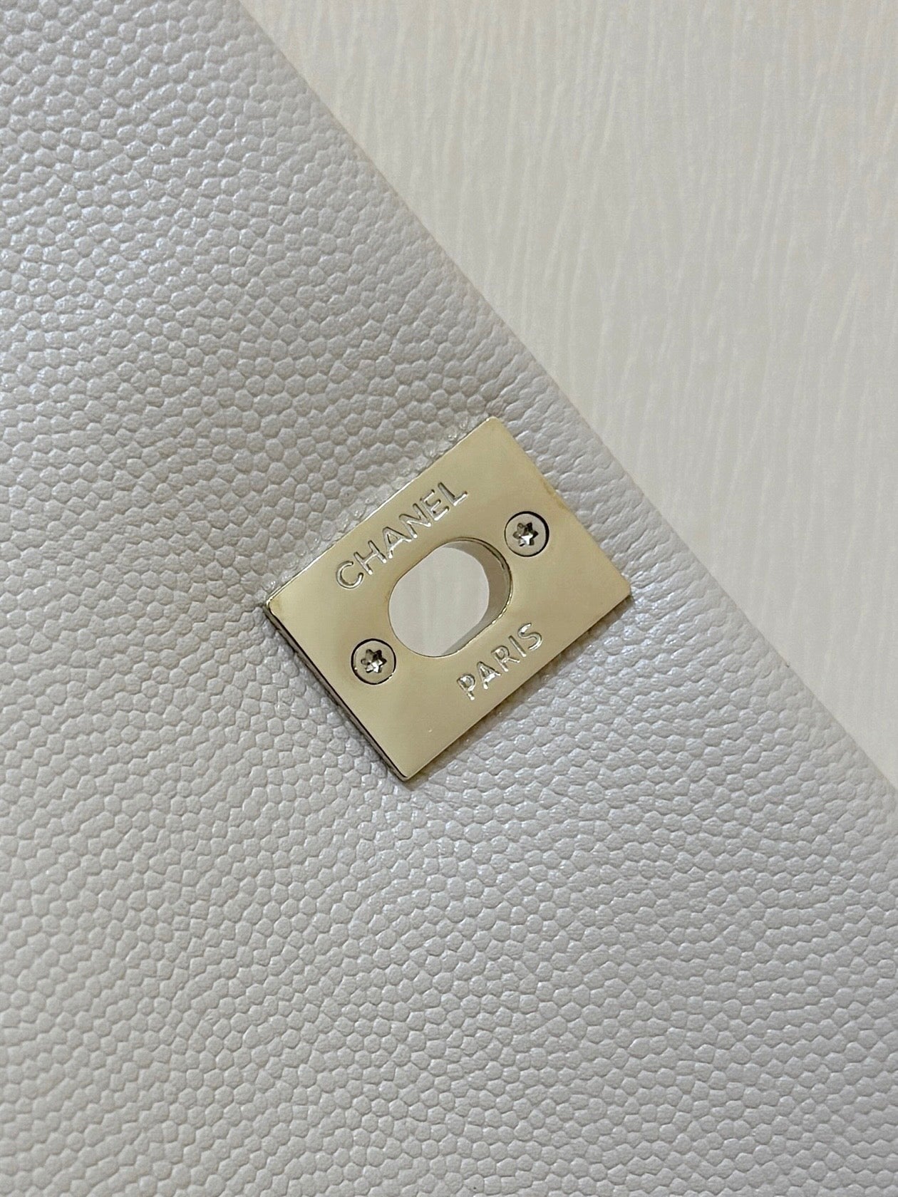 CHANEL 25S COCO CRUSH HANDLE 18 IN NUDE CALFSKIN GOLD HARDWARE