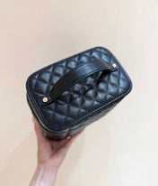 CHANEL 25S VANITY TOP HANDLE CASE 21 IN BLACK CALFSKIN