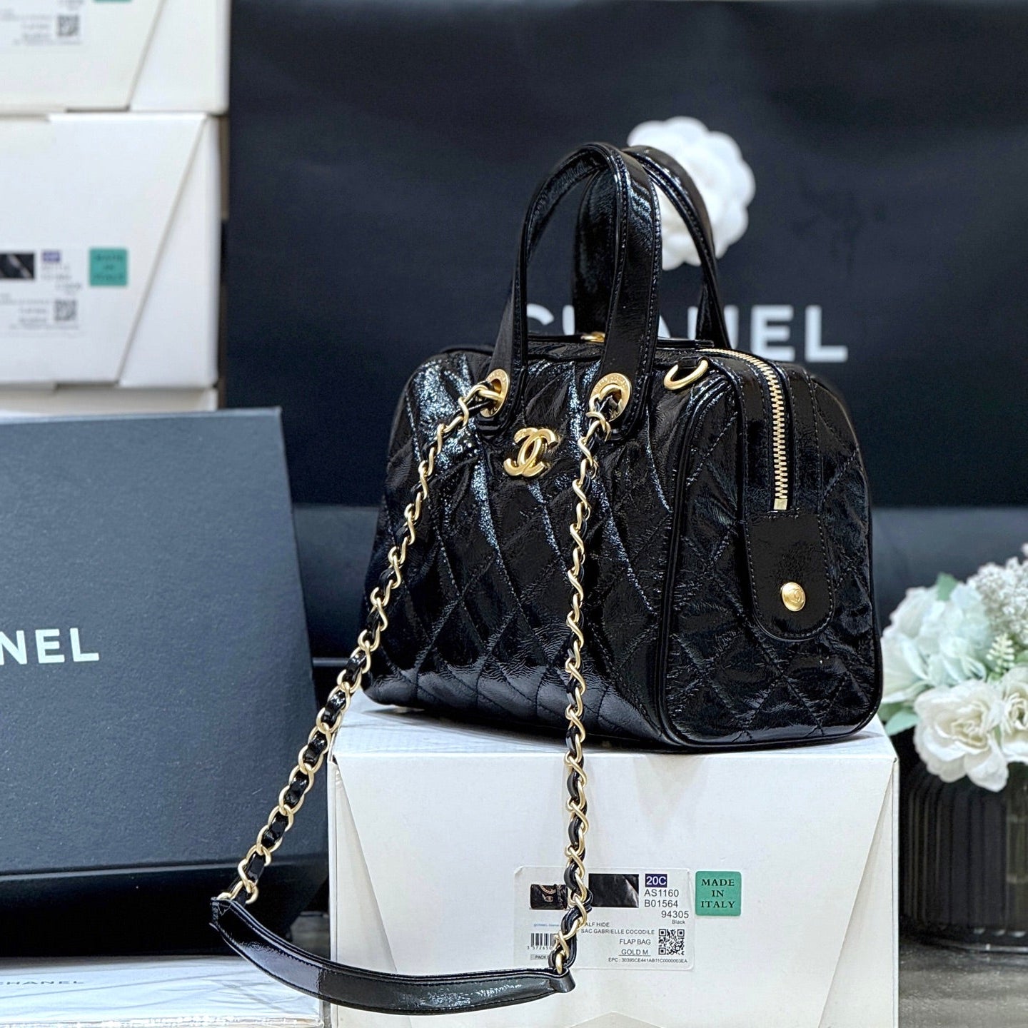 CHANEL 25S SMALL BOWLING BAG 21 IN BLACK CALFSKIN GOLD HARDWARE