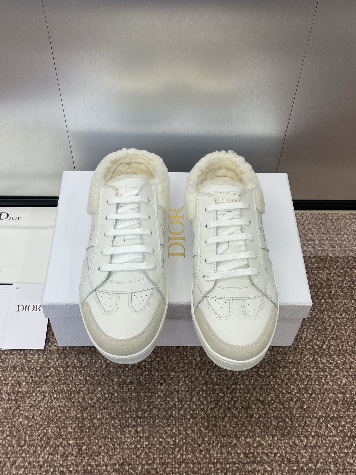 STAR SNEAKER IN WHITE CALFSKIN AND SHEARLING