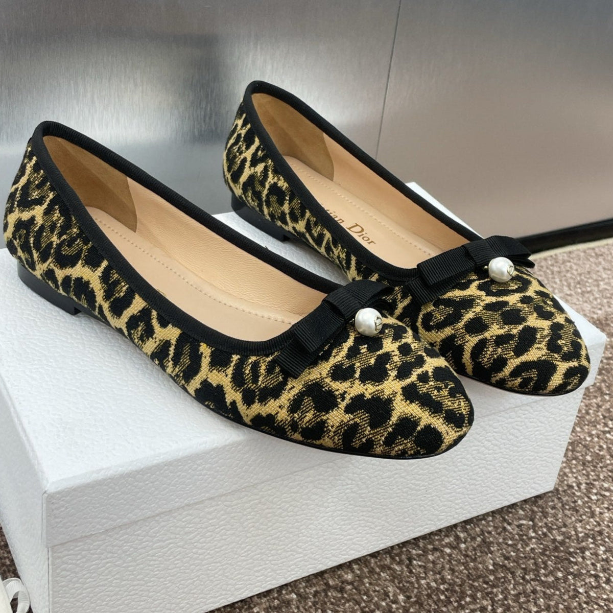 PEARL BALLET FLAT CAMEL PONY HAIR CALFSKIN WITH BROWN LEOPARD MOTIF