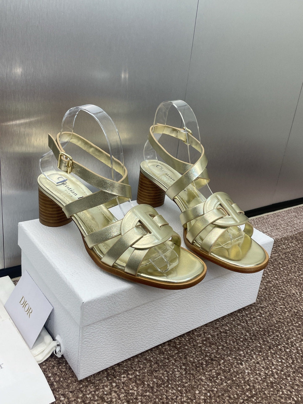 D-CLUB HIGH HEEL SLIDE 25S 55MM IN GOLD GLOSSY CALFSKIN