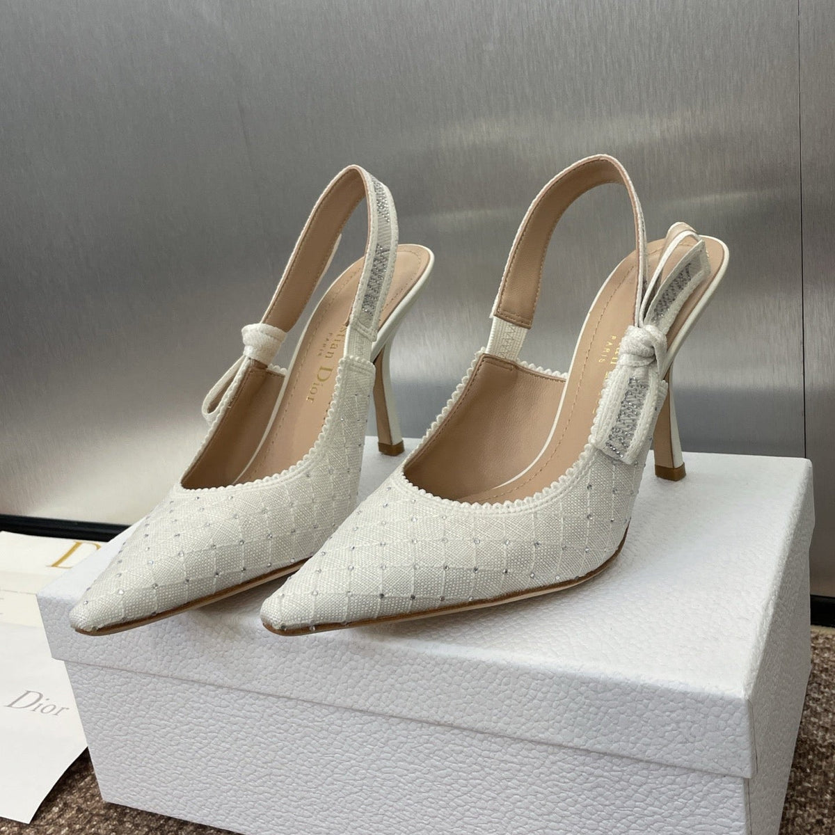 J'ADIOR SLINGBACK 25S PUMP 95MM IN WHITE FABRIC EMBOSSED CRYSTAL