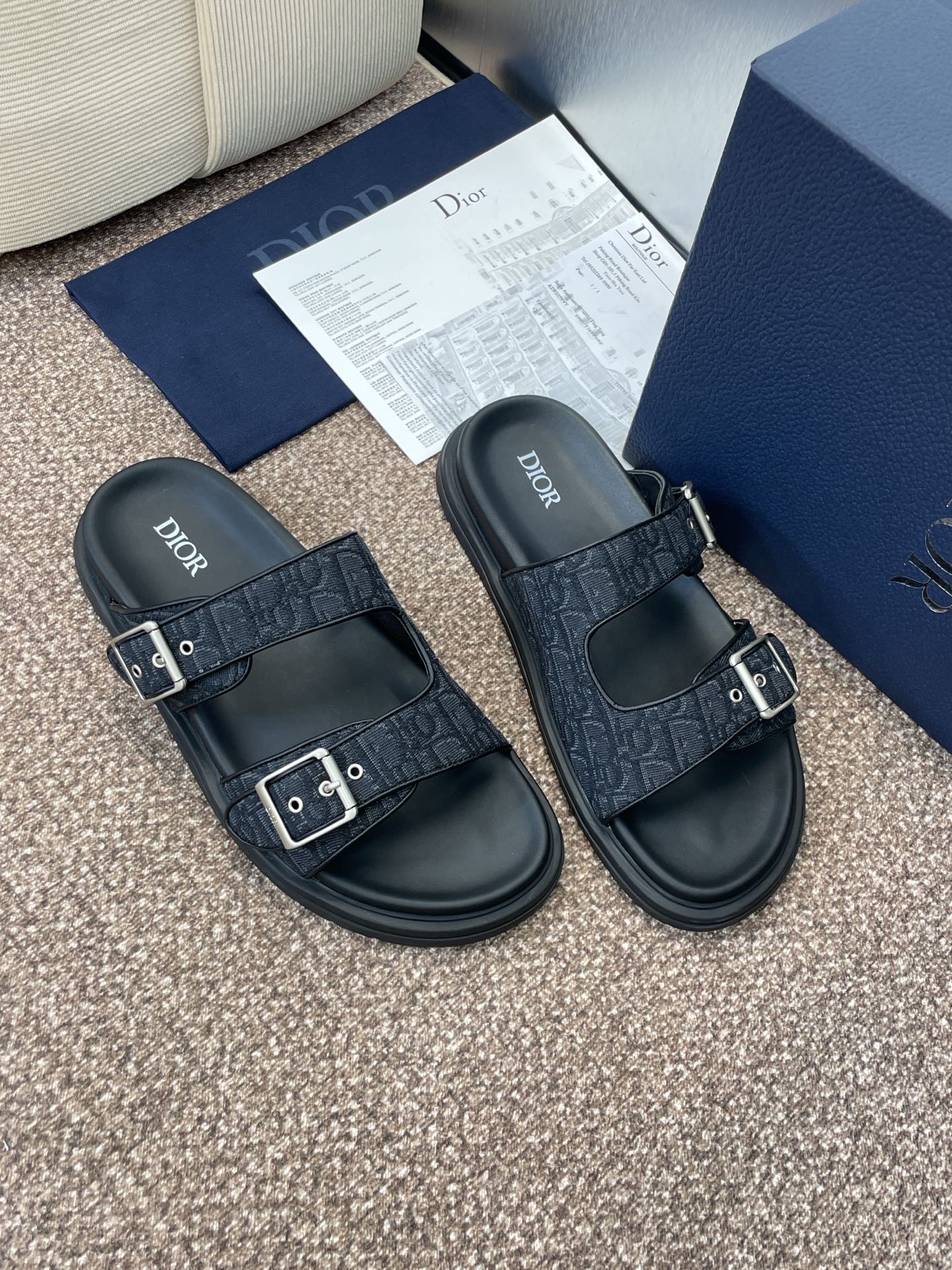 DIOR 25S DIORACT SLIDE IN BLACK CALFSKIN AND CANVAS SILVER HARDWARE