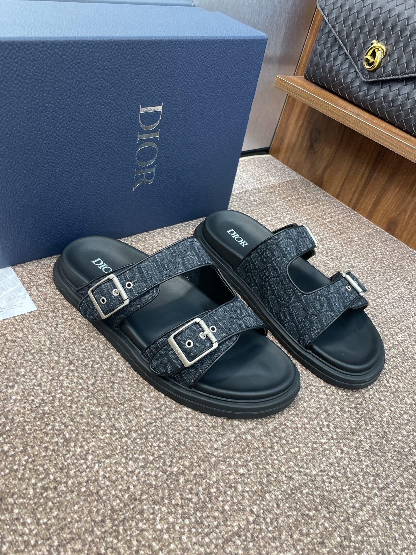 DIOR 25S DIORACT SLIDE IN BLACK CALFSKIN AND CANVAS SILVER HARDWARE