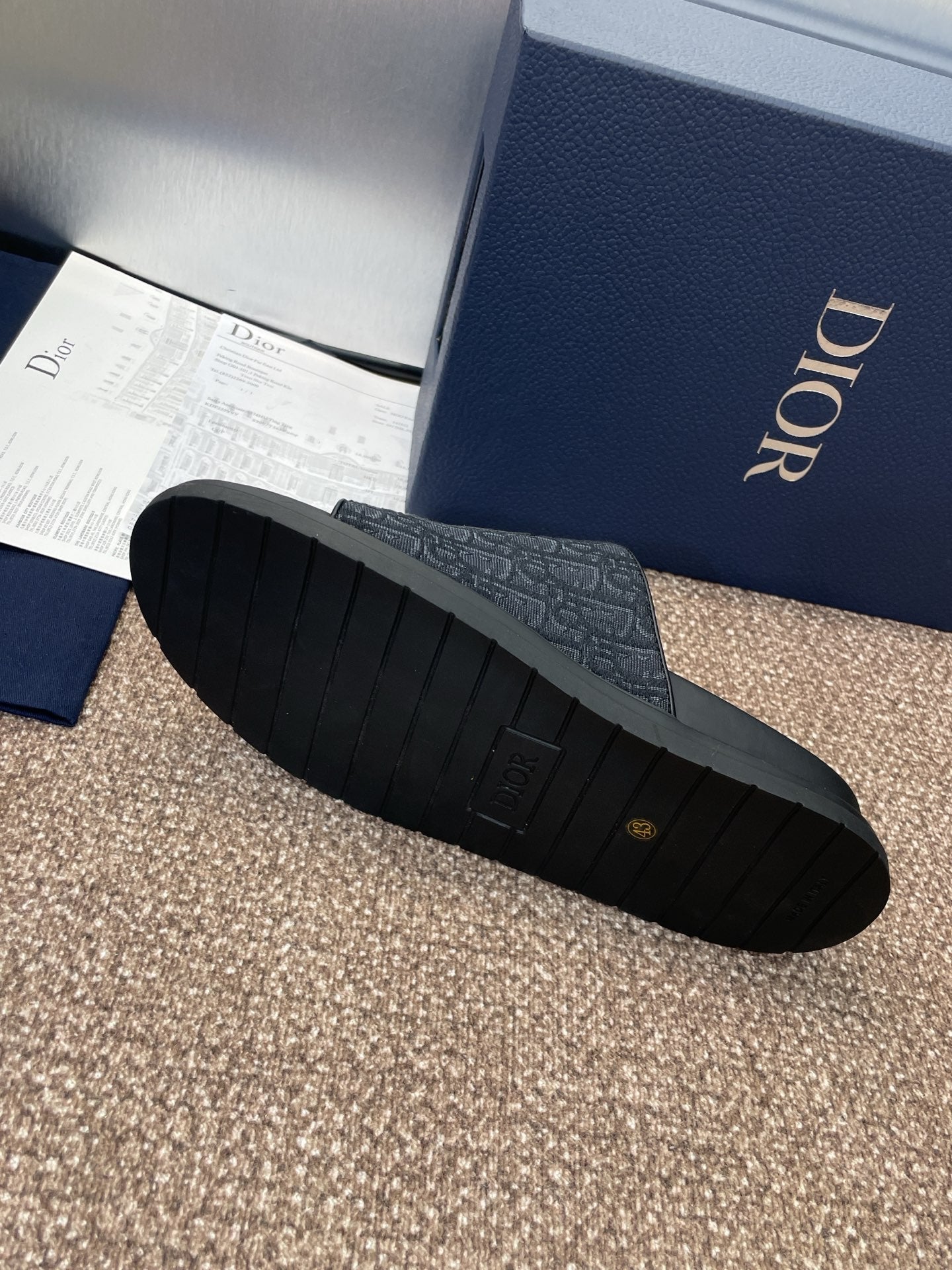 DIOR 25S DIORACT SLIDE IN BLACK CALFSKIN AND CANVAS SILVER HARDWARE