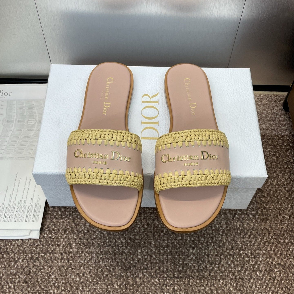DIOR 25S D-LANE SLIDE NUDE CALFSKIN AND YELLOW BRAIDED RAFFIA