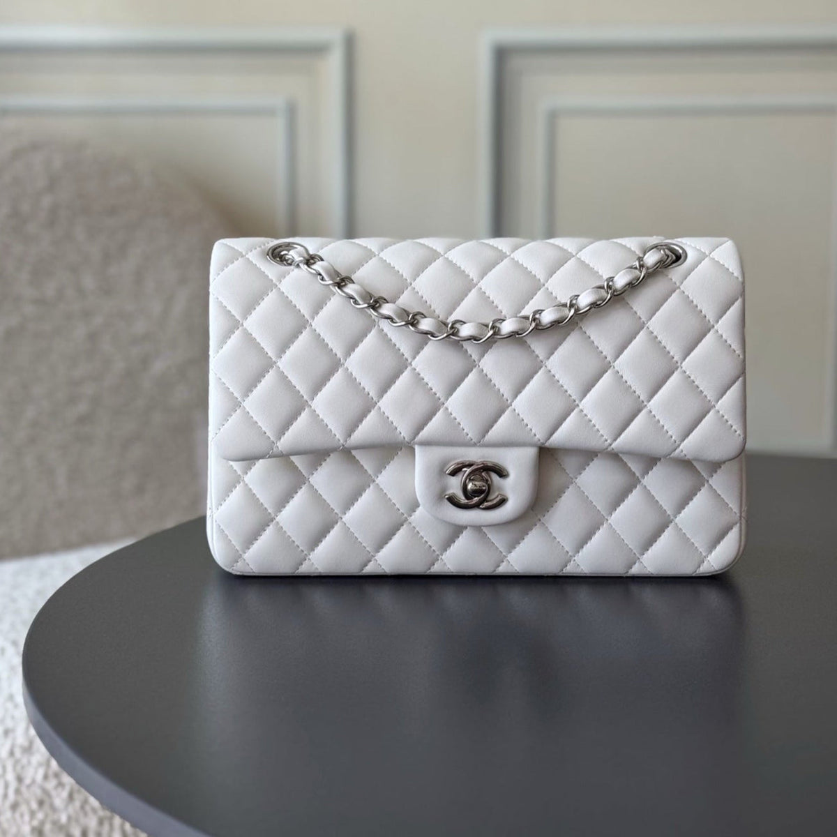 CHANEL 25S CLASSIC FLAP BAG 25 CM IN WHITE LAMBSKIN WITH SILVER HARDWARE