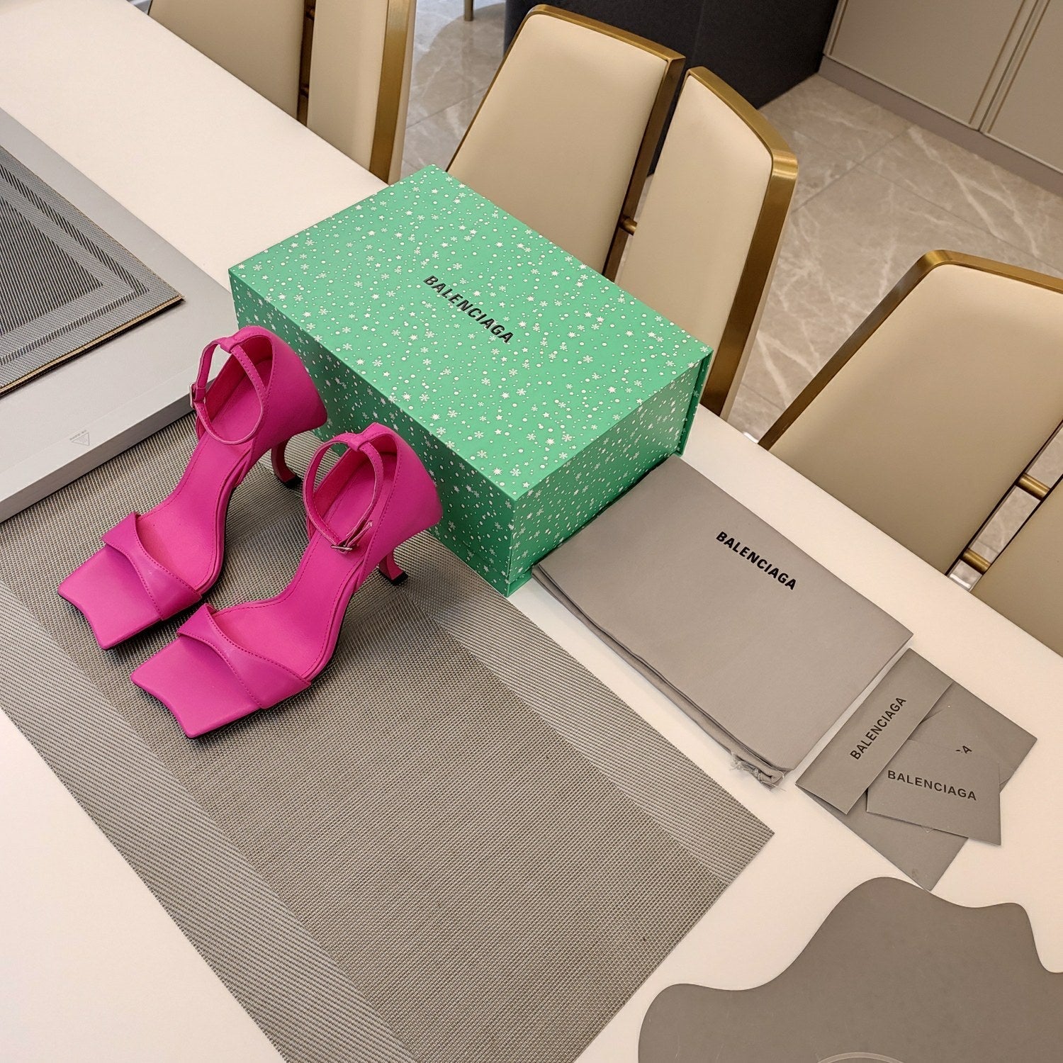 OPEN-TOE CURVED HIGH HEEL SANDALS IN DEEP PINK SMOOTH CALFSKIN