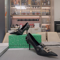 HIGH PUMPS WITH B SILVER BUCKLE IN BLACK CROCODILE PATTERN CALFSKIN