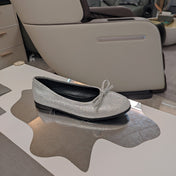 RHINESTONE BALLET FLATS WITH BOW IN METALLIC SILVER SHEEPSKIN