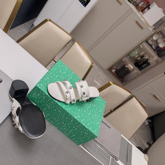 STRAPPY MEDIUM HEELED SANDALS IN WHITE STUDDED WAX-OIL SHEEPSKIN