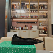 POINTED BALLET FLATS IN BLACK SHINY CRACKED SHEEPSKIN