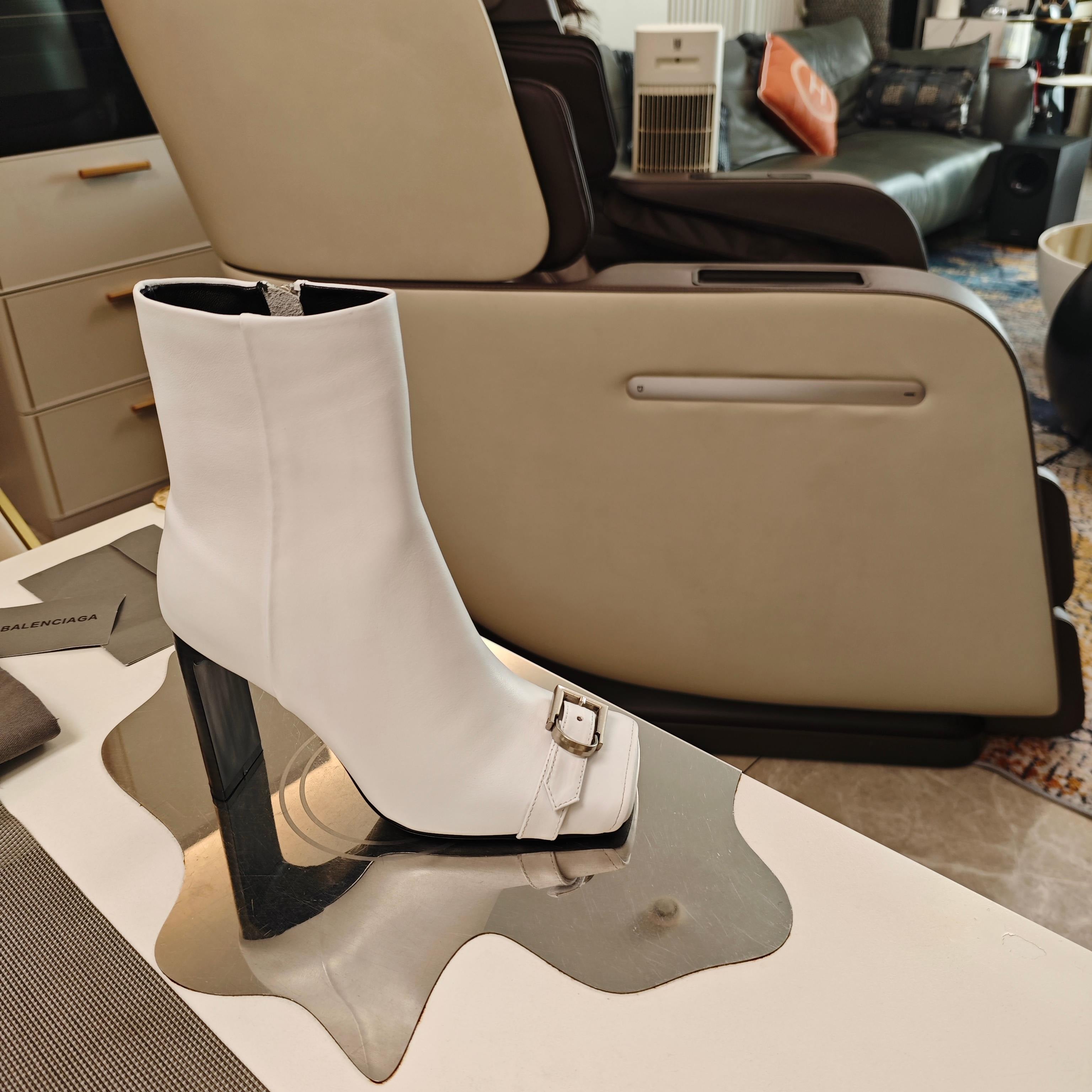 BALENCIAGA 25S BEL AIR BOOTS 115 MM IN WHITE CALFSKIN WITH SILVER HARDWARE