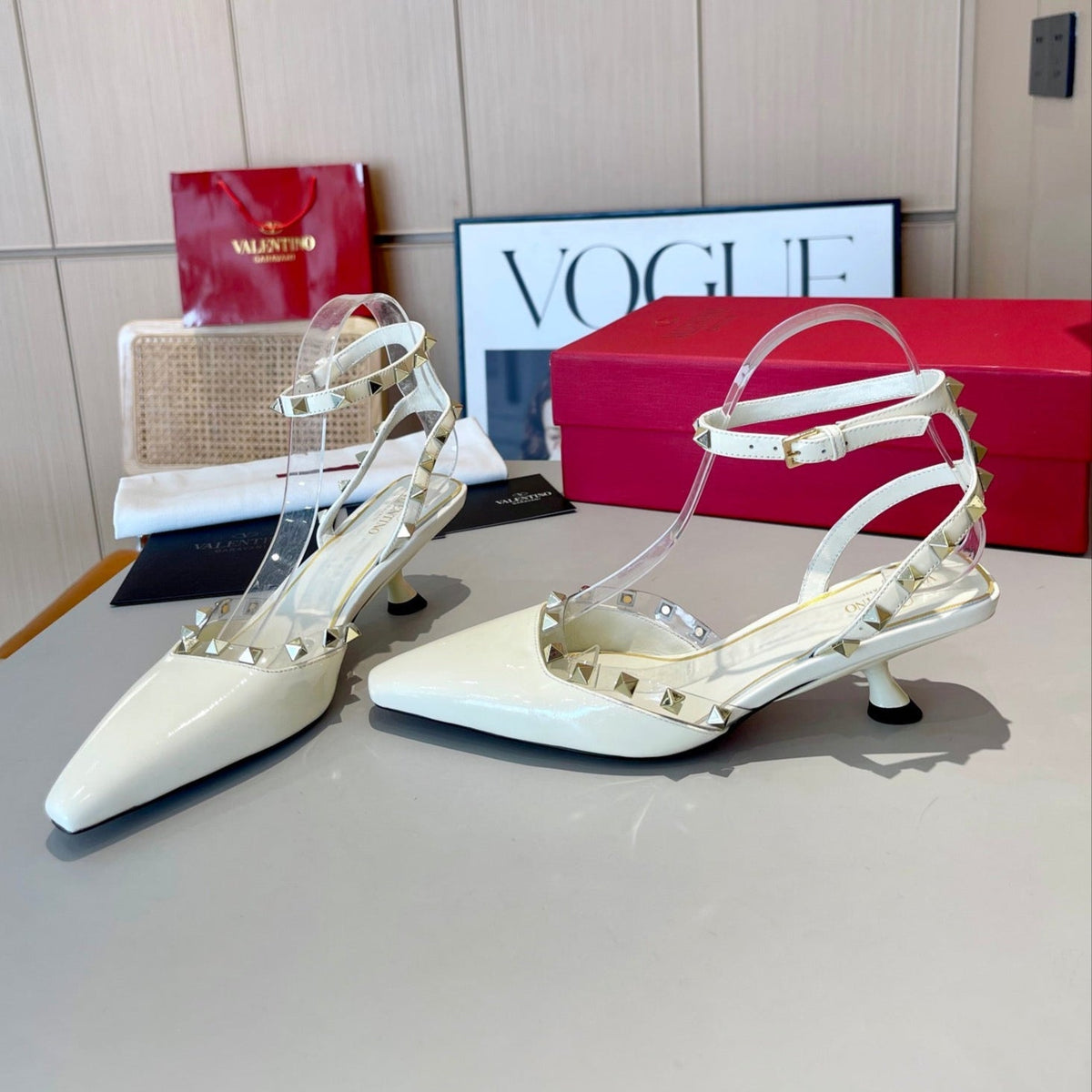 ROCKSTUD CAGED SLINGBACKS 5 CM IN WHITE CALFSKIN