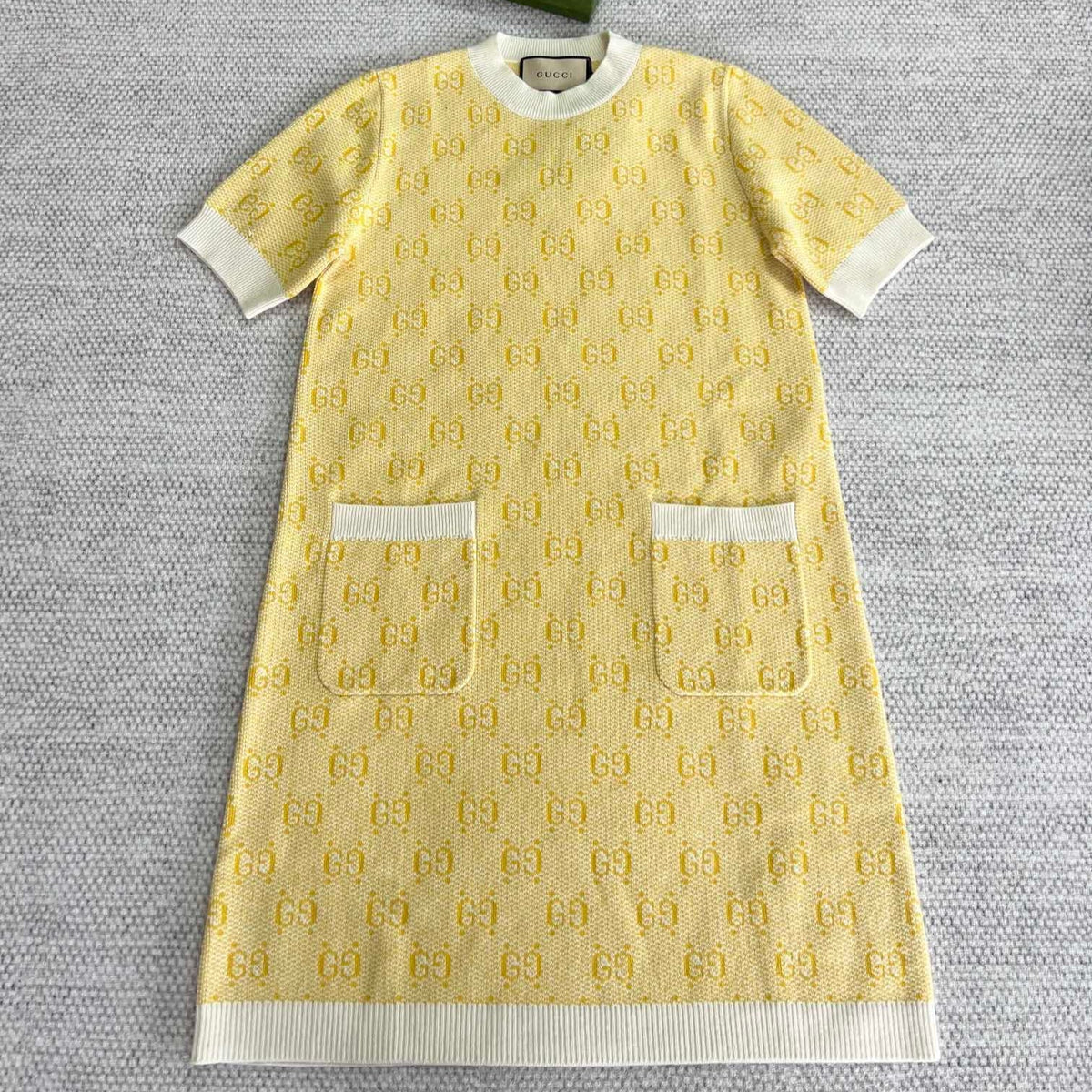 GUCCI SHORT-SLEEVE KNIT DRESS STYLE 70