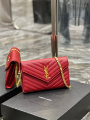 YL WOC 22 RED CHEVERON CAVIAR GOLD HARDWARE