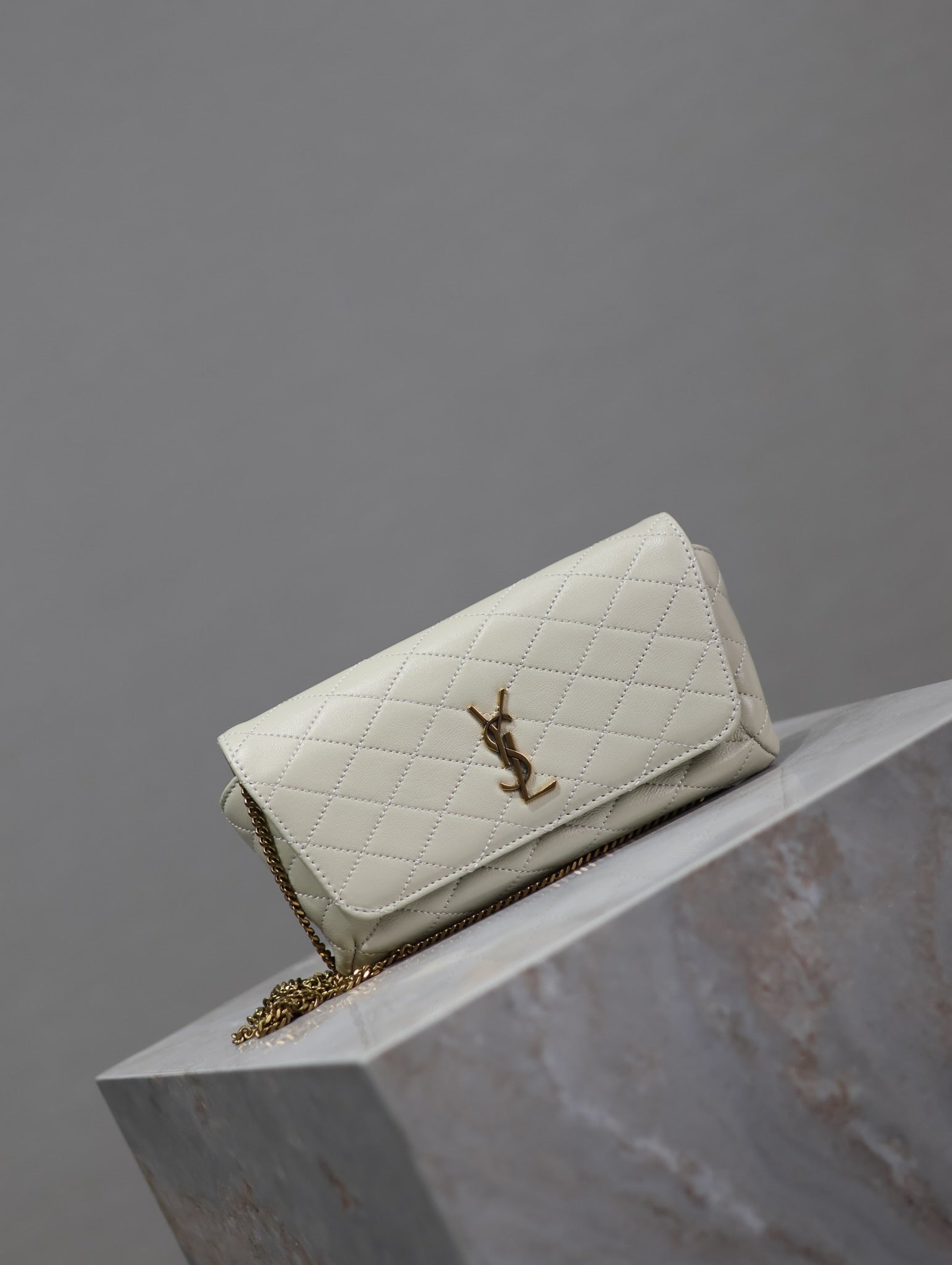 YSL 25S SAINT LAURENT GABY 19 IN BLANC VINTAGE QUILTED CALFSKIN GOLD HARDWARE