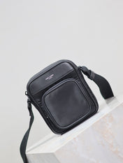 CITY MINI CAMERA BAG 18 IN BLACK ECONYL