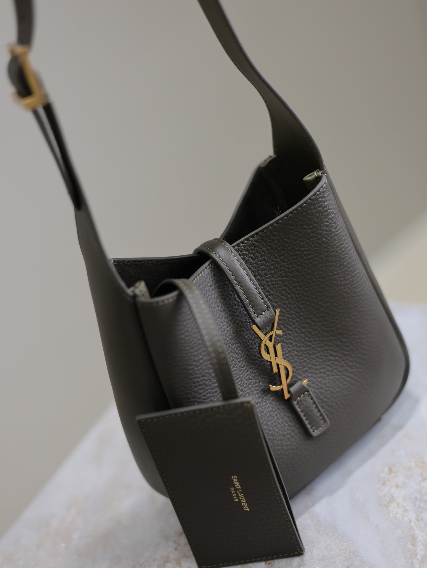 YSL 25S LE 5 À 7 BAG 16 IN LIGHT MUSK GRAINED CALFSKIN GOLD HARDWARE