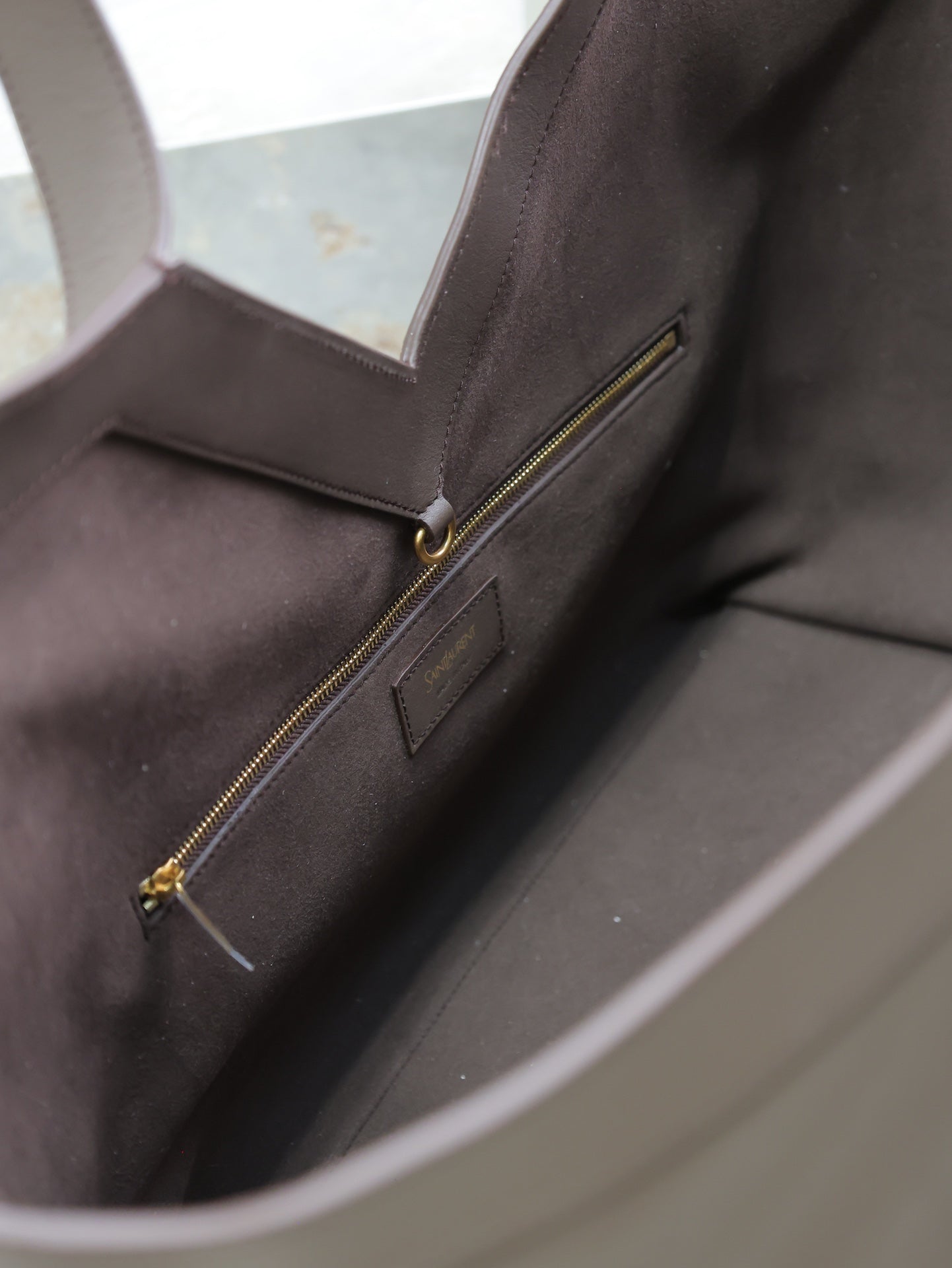 YSL 25S Y TOTE 50 IN PURPLE BROWN CALFSKIN GOLD HARDWRE