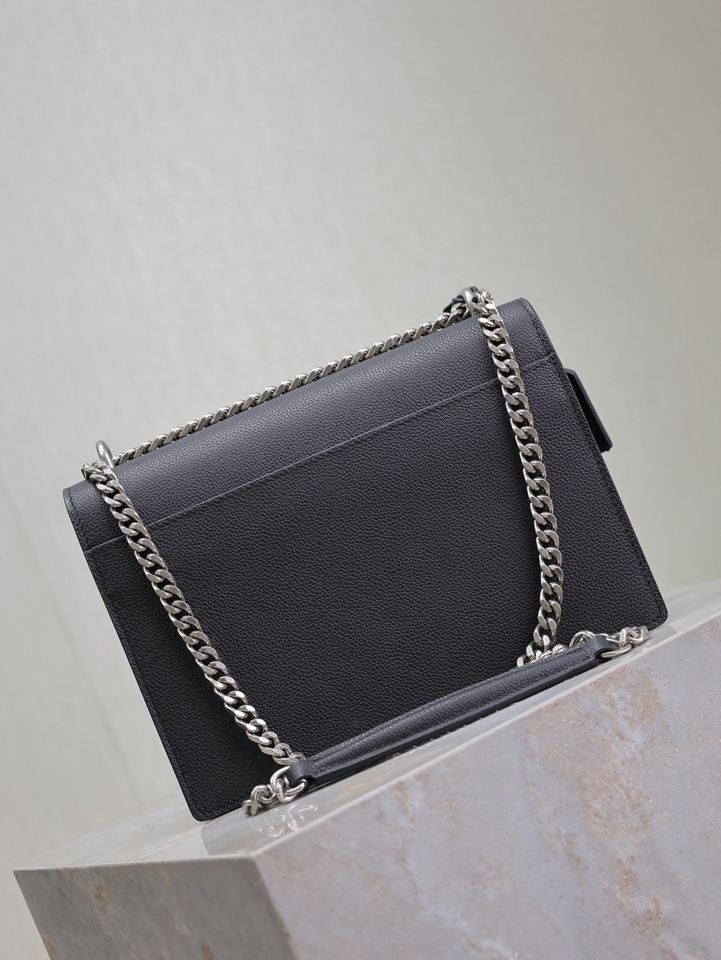 YSL 25S SUNSET MEDIUM 22 IN BLACK GRAINED CALFSKIN SILVER HARDWRE