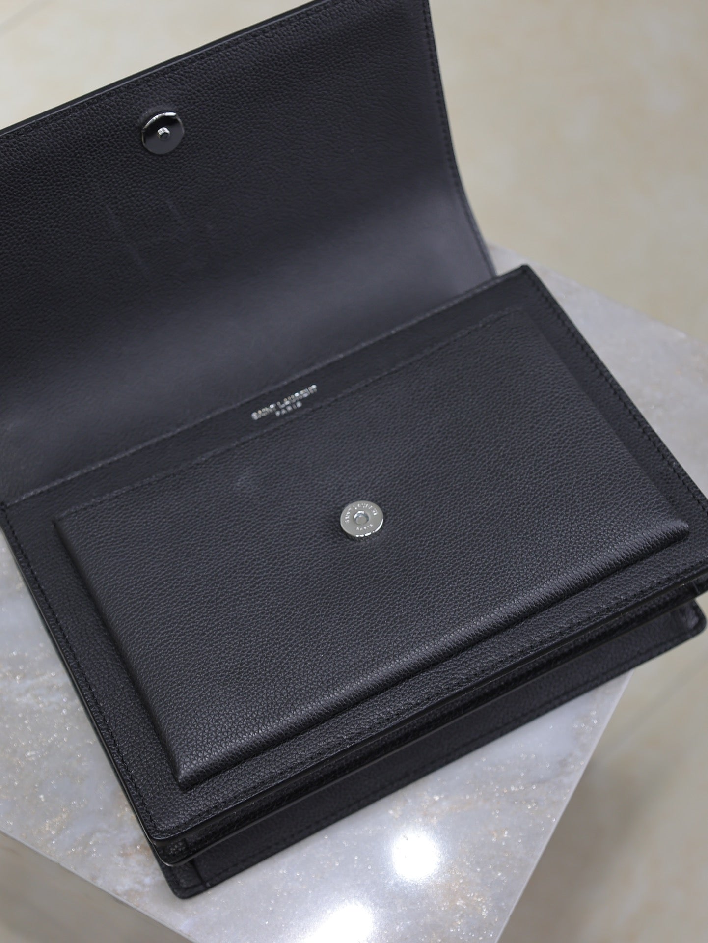 YSL 25S SUNSET MEDIUM 22 IN BLACK GRAINED CALFSKIN SILVER HARDWARE