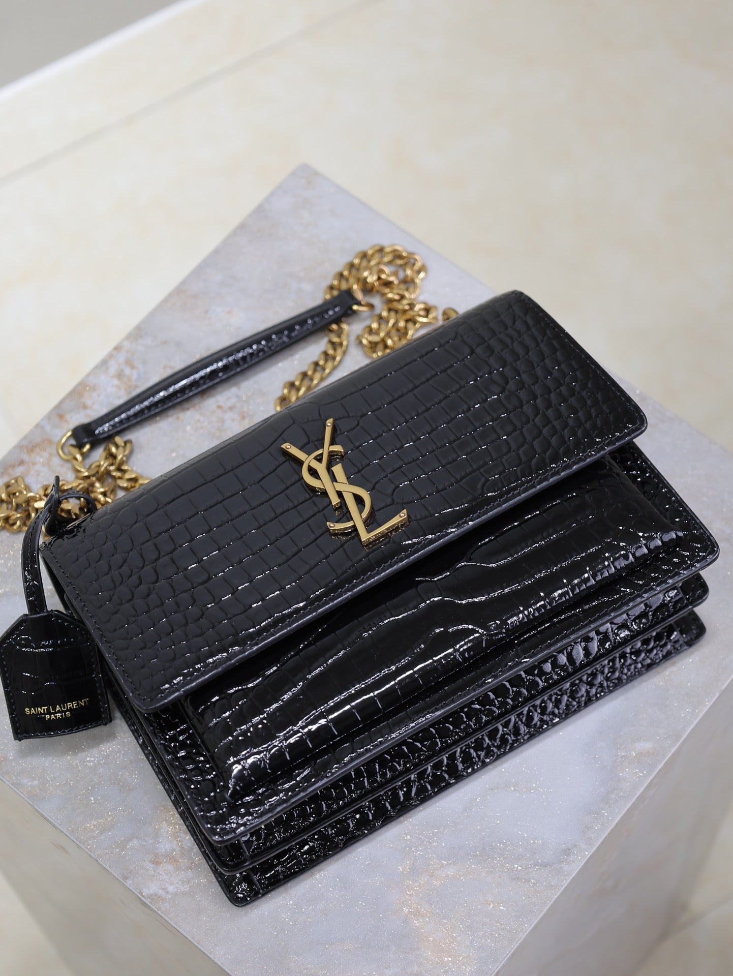 YSL 25S SUNSET MEDIUM 22 IN BLACK CROCODILE-EMBOSSED SHINY CALFSKIN GOLD HARDWARE