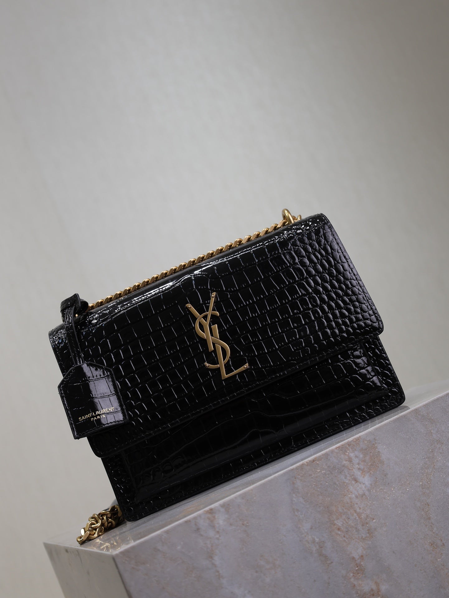 YSL 25S SUNSET MEDIUM 22 IN BLACK CROCODILE-EMBOSSED SHINY CALFSKIN GOLD HARDWARE