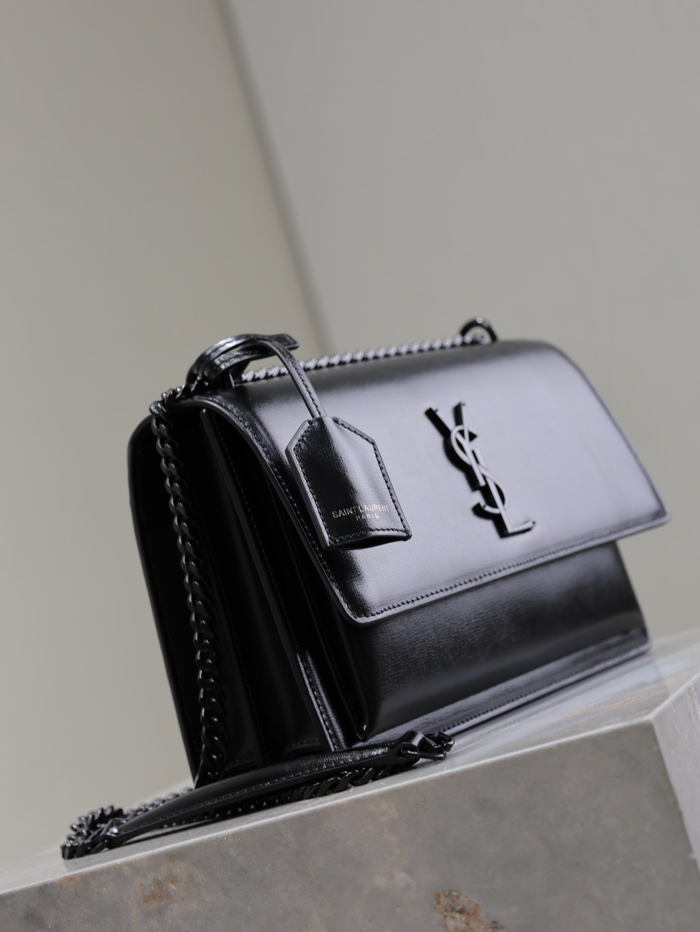 YSL 25S SUNSET BAG 22 IN BLACK CALFSKIN BLACK HARDWARE