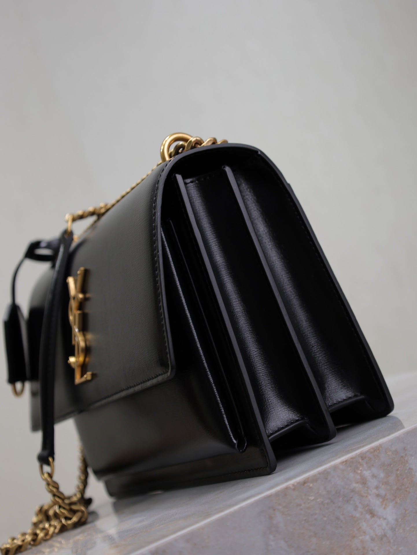 YSL 25S SUNSET BAG 22 IN BLACK CALFSKIN GOLD HARDWRE