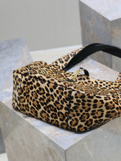 LE 5 À 7 BEA TOTE BAG 50 IN LEOPARD PRINT LEATHER GOLD LOGO