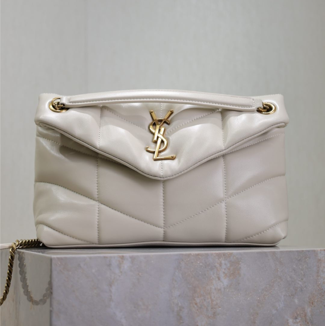 YSL 25S LOULOU PUFFER MM 29 IN BLANC VINTAGE CALFSKIN GOLD HARDWRE