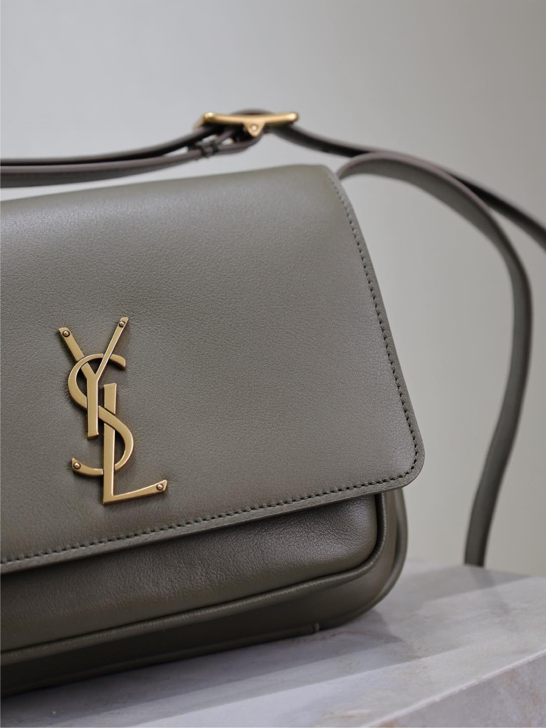 YSL 25S NIKI BABY 22 IN DARK OLIVE BROWN CALFSKIN GOLD HARDWRE