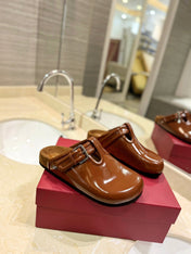 FUSSFRIEND BRONZE BROWN PATENT CALFSKIN LEATHER SABOT