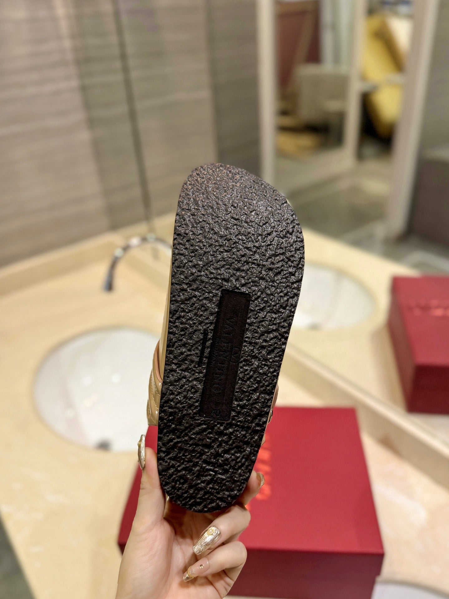 FUSSFRIEND CAMEL BROWN PATENT CALFSKIN LEATHER SABOT