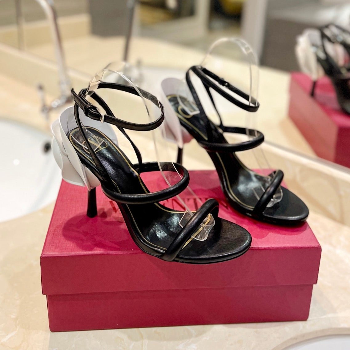 HIGH HEEL SANDAL 10 CM IN BLACK CALFSKIN