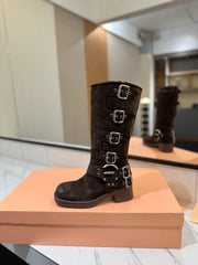 THICK-SOLED BUCKLE BOOTS IN BLACK SUEDE