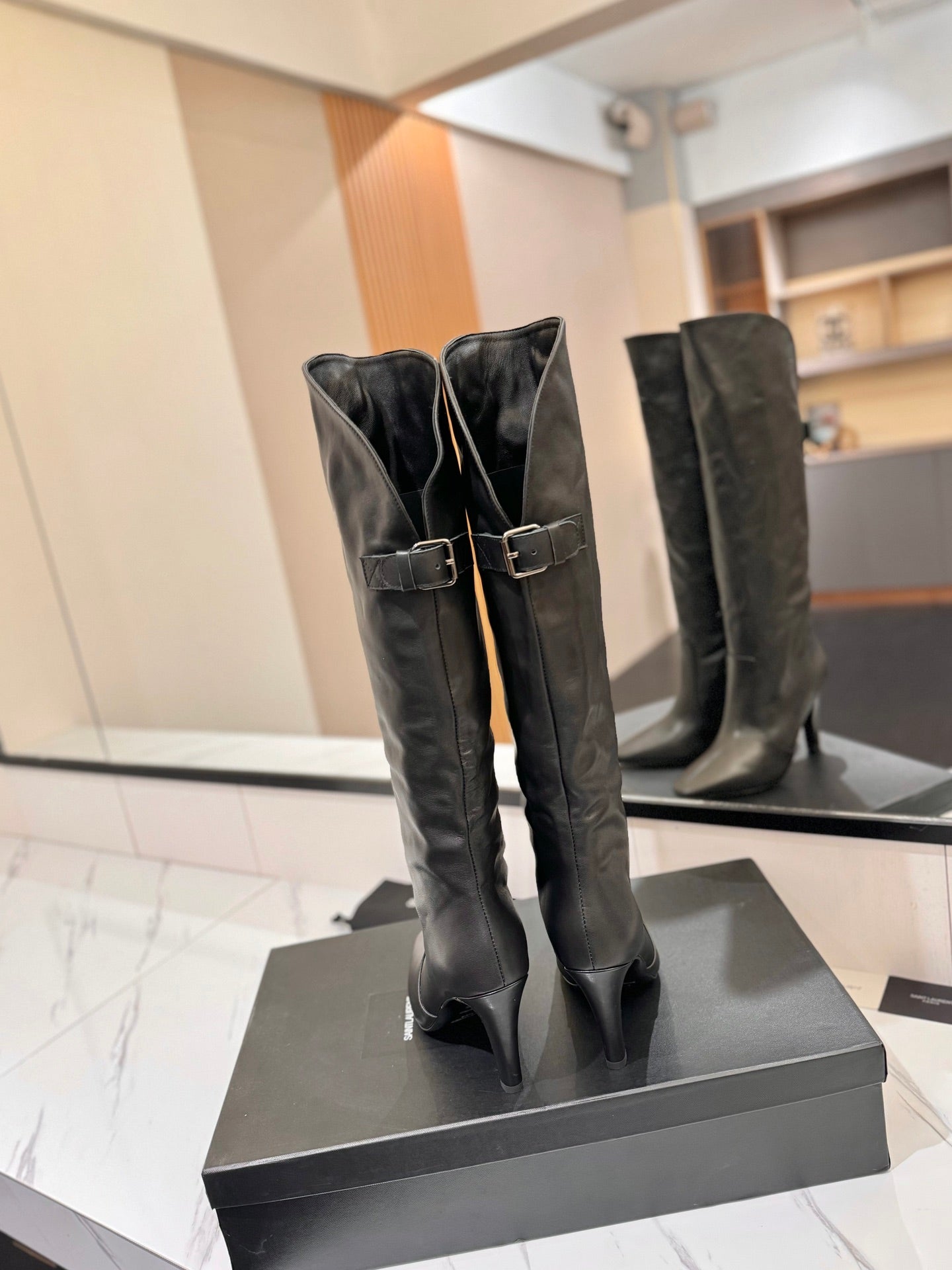 CLASSIC HIGH KNEE BOOTS IN BLACK CALFSKIN