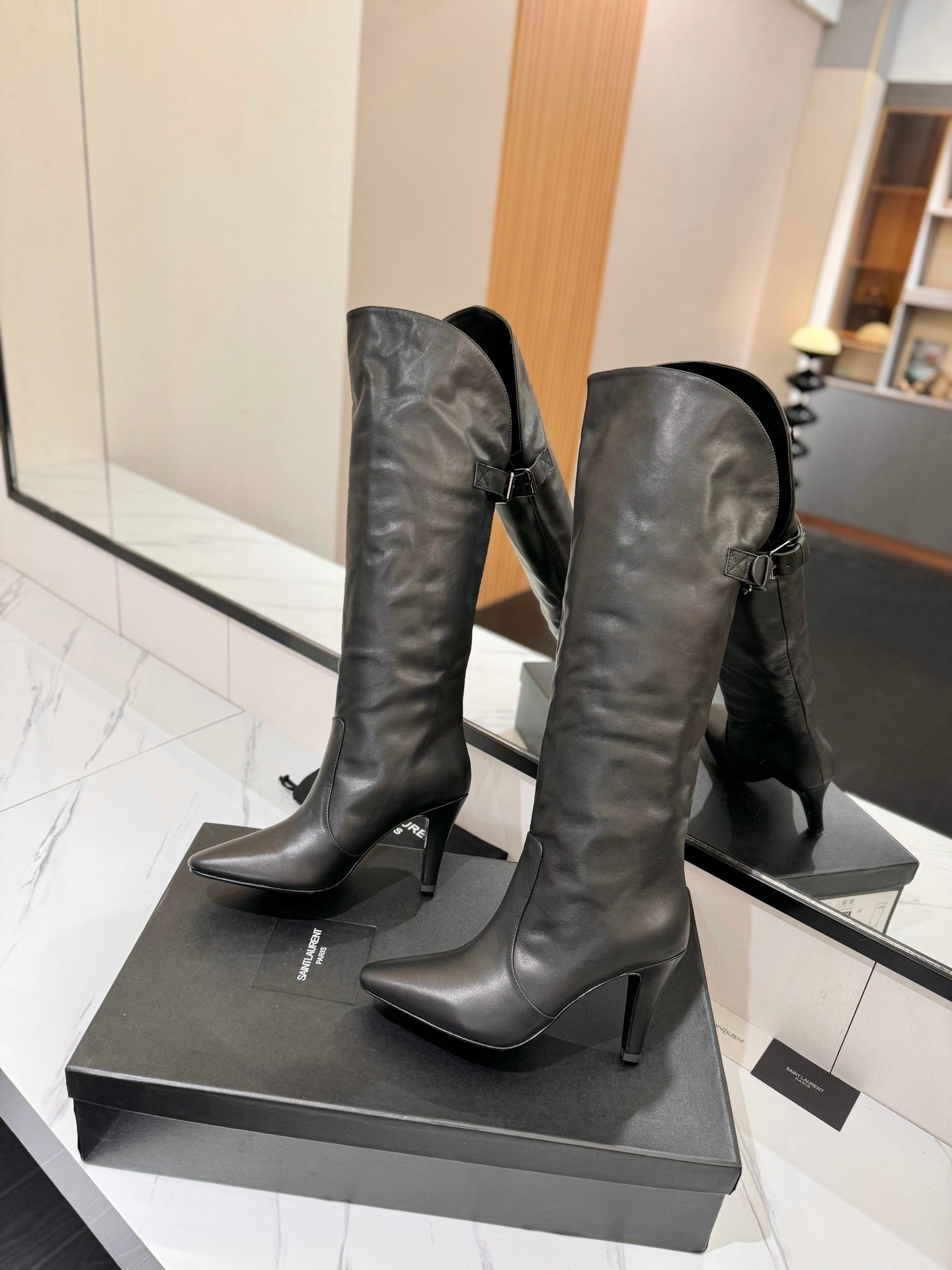 CLASSIC HIGH KNEE BOOTS IN BLACK CALFSKIN