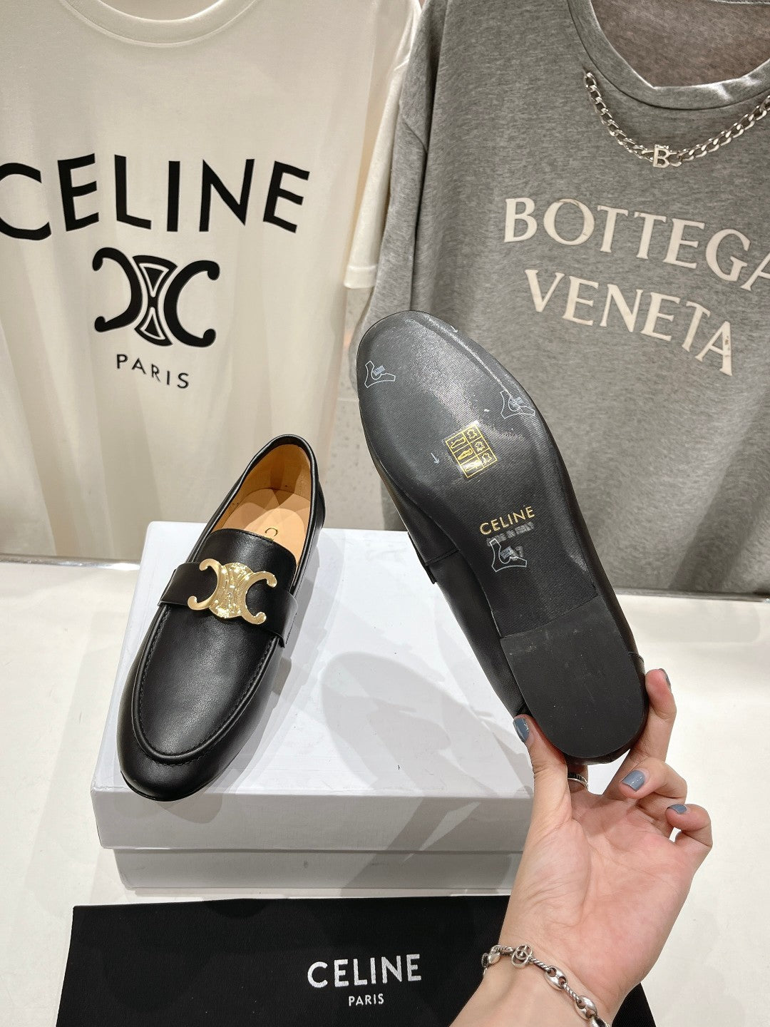 TRIOMPHE LOAFER IN BLACK SMOOTH CALFSKIN GOLD HARDWARE
