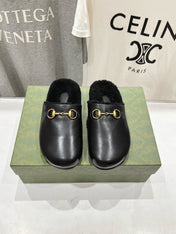 HORSEBIT MULE IN BLACK CALFSKIN AND FLEECE LINING