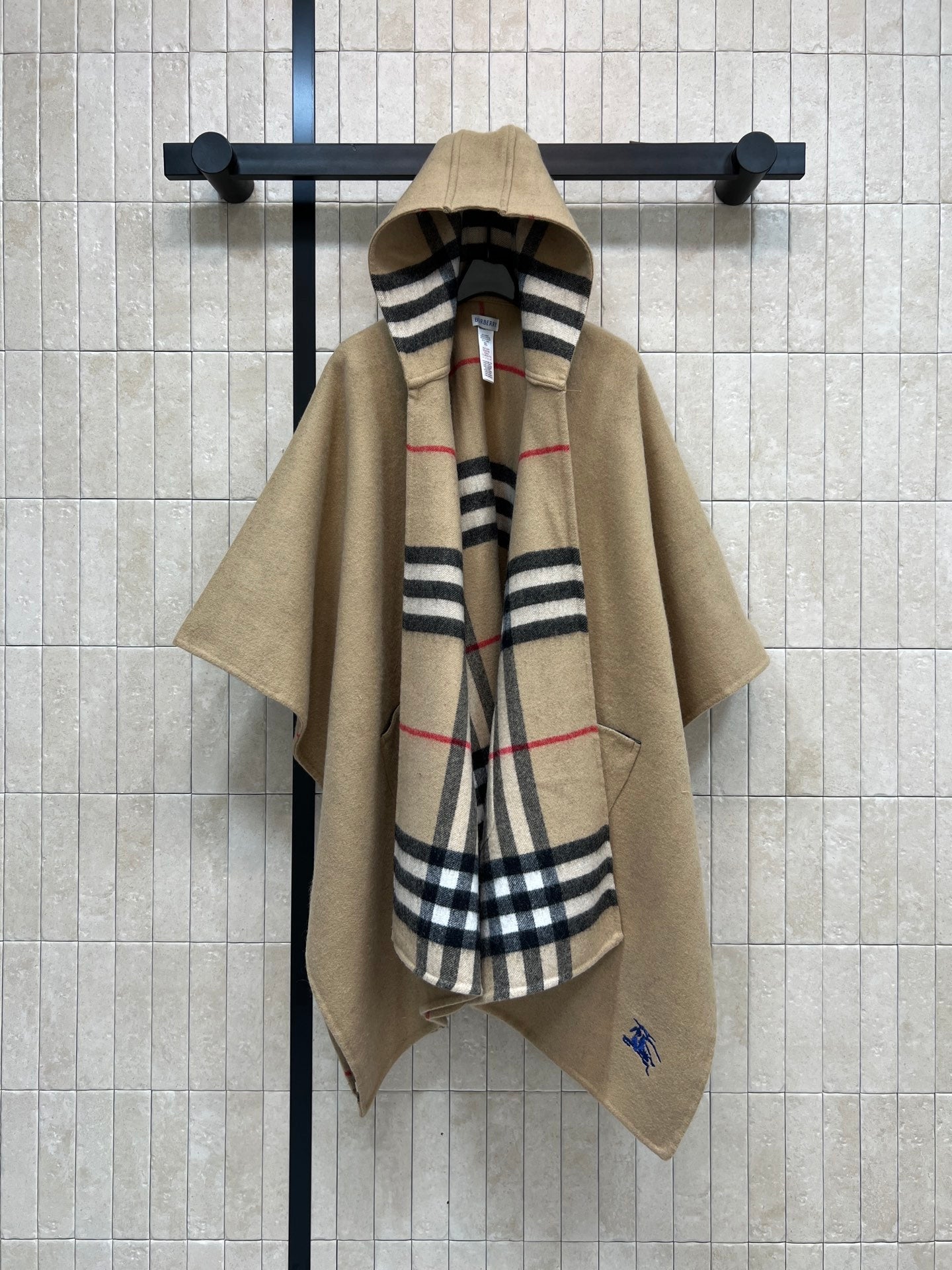 BURBERRY 25S HOODED CASHMERE PONCHO 2768