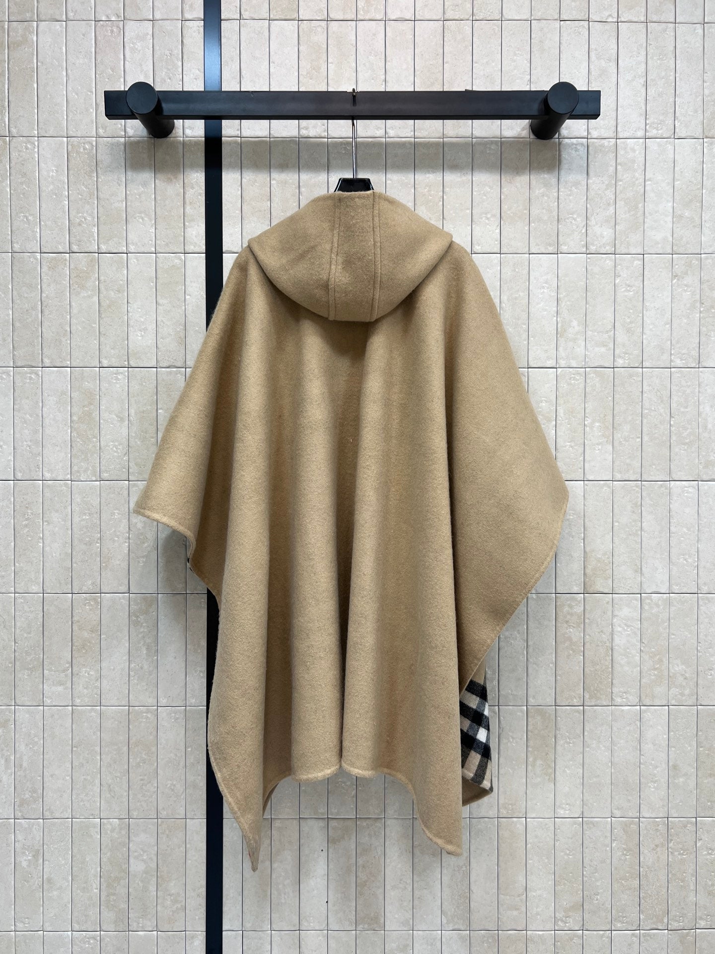 BURBERRY 25S HOODED CASHMERE PONCHO 2768