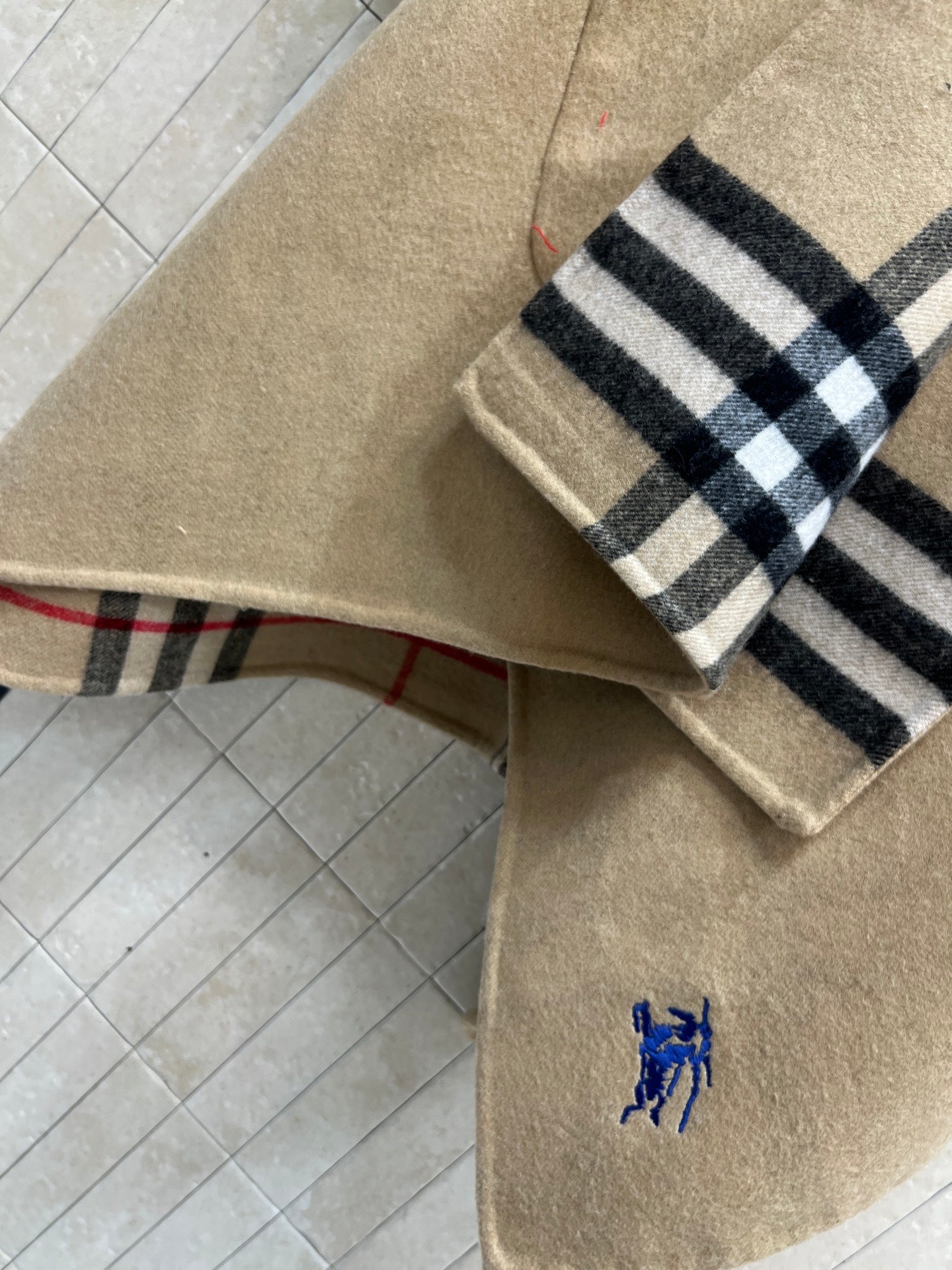 BURBERRY 25S HOODED CASHMERE PONCHO 2768