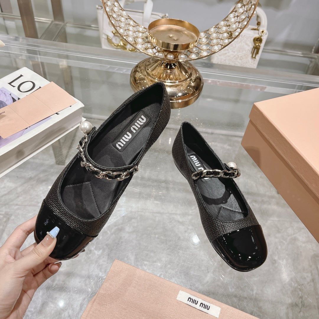 MARY JANE SANDAL CAP TOE BLACK SHEEPSKIN